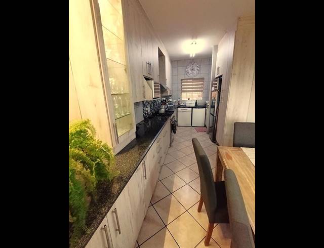 3 BEDROOM DUPLEX FOR SALE IN CELTISDAL